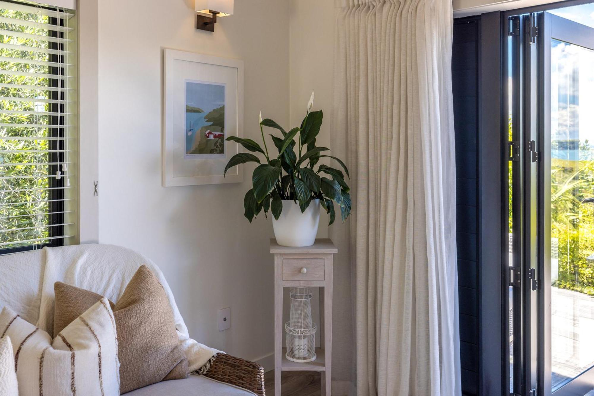 The Moorings Studio Apartments Oneroa Экстерьер фото